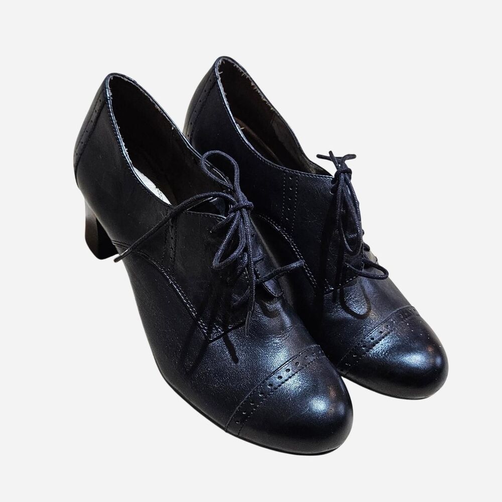 vintage cottagecore whimsigoth black leather granny lace up heels